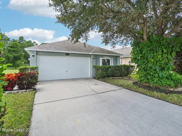2233 Redwood Cir NE, Palm Bay, FL 32905