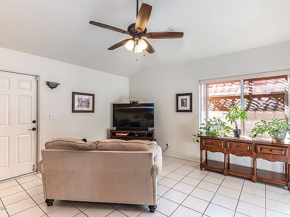 5th image of 10755 N Ridgewind Ct