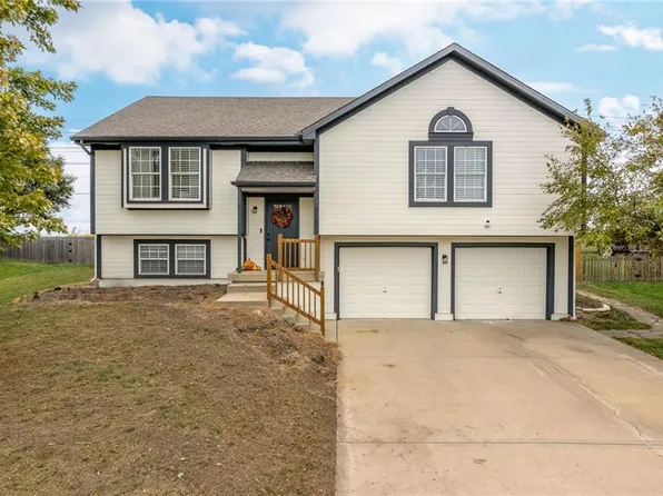 615 SE Joel Ave, Lees Summit, MO 64063