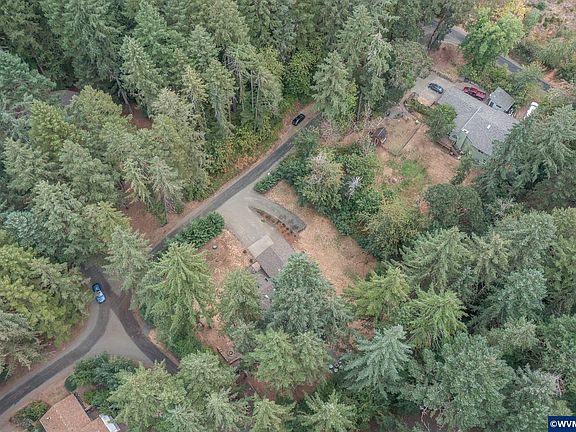 4th image of 23508 Lewis Dr
