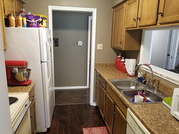 All appliances included in kitchen