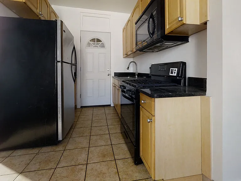 4121-43 W. Cullom Ave — Photo 23