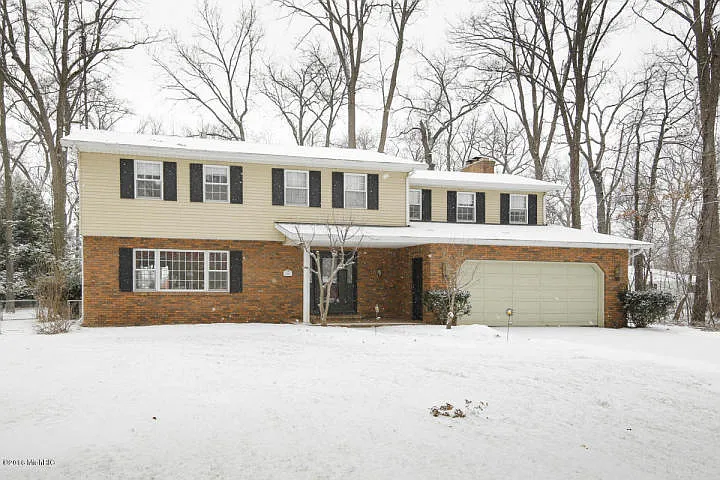 26049 Helen Rd photo 1