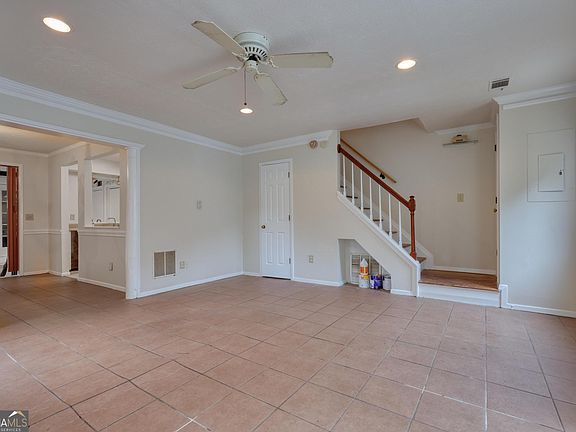 5th image of 3722 Jamestown Ct