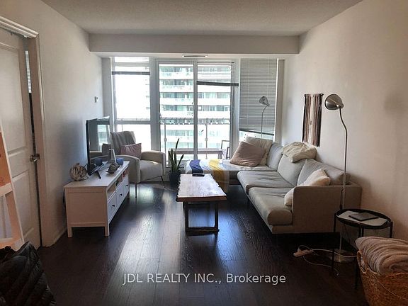 4th image of 35 Bastion St #1610