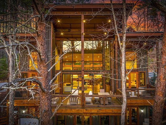 4th image of 95 Woodhaven Rd