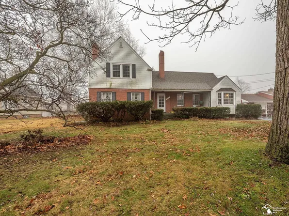 15482 Edgewood St, Monroe, MI 48161