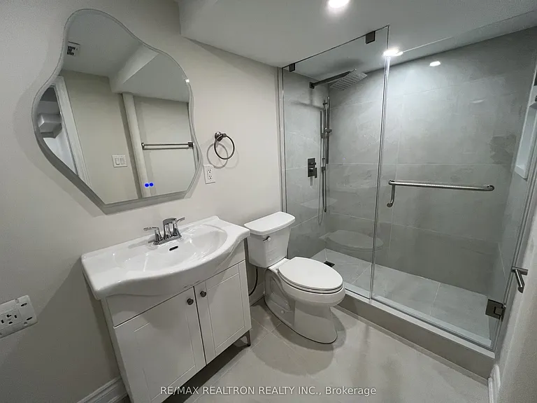 42 Butterfield Cres #LOWER A — Photo 8
