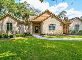 826 Garrett Dr, Magnolia, TX 77354