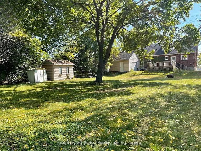 140 Maria St — Photo 20