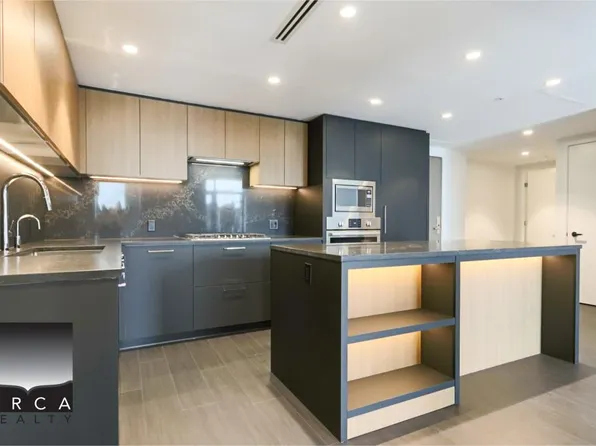 6608 Sussex Ave, Burnaby, BC
