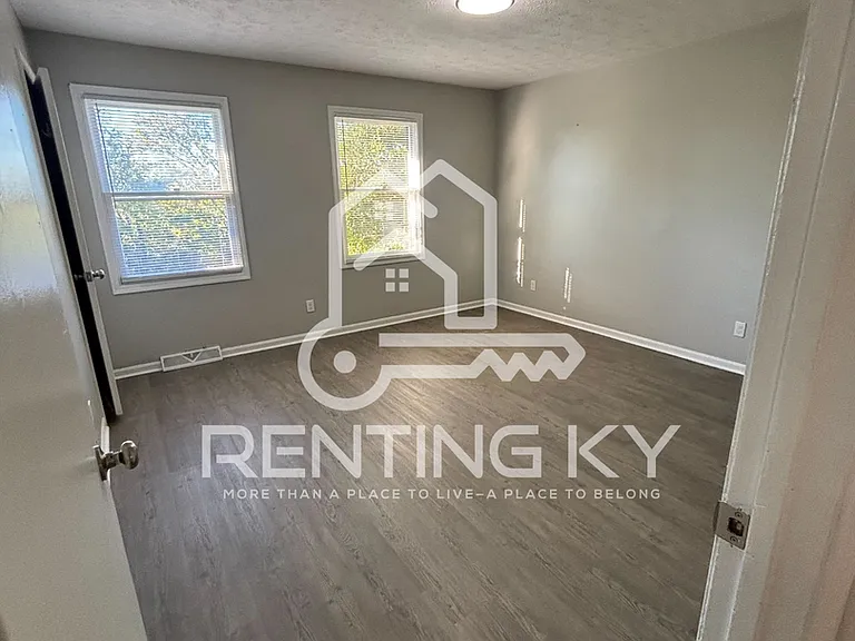 1663 Foxhaven Dr — Photo 10