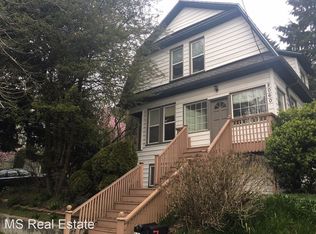 2062 14th Ave W, Seattle, WA 98119