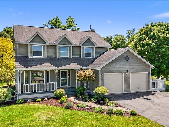 3rd image of 25 Murfield Dr