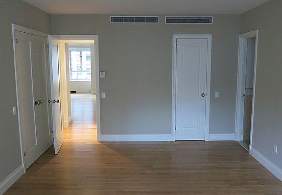 5th image of 200 E 66th St APT A0701