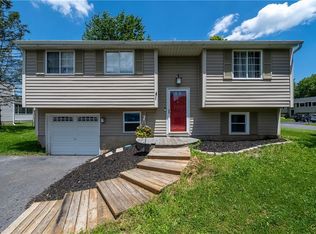 8010 Casilina Dr, Clay, NY 13041