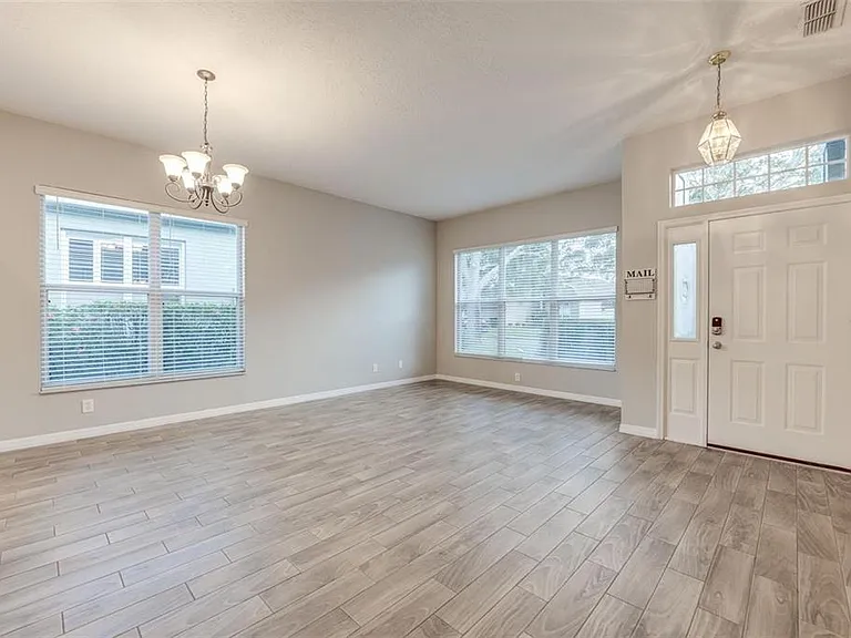 1175 Chessington Cir — Photo 3