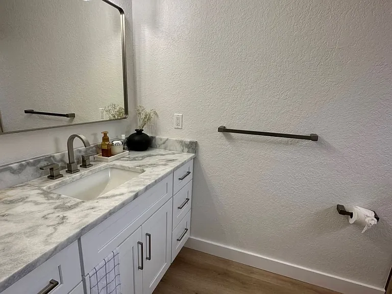 2197 Sunset Cir — Photo 13