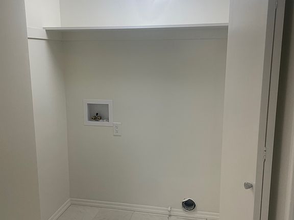 3rd image of 2630 N Biskra Rd