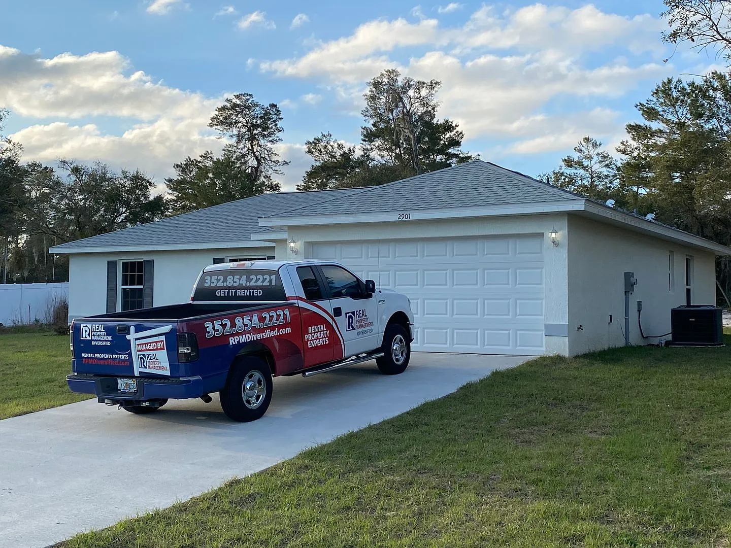 Desirable Sw Ocala Neighborhood 3/2/2 **Won't Last** — Photo 3