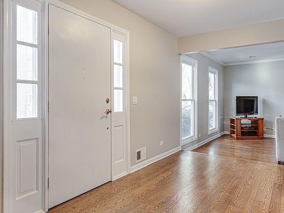 4th image of 25 Regent Ln