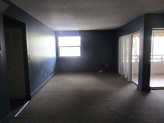 Additional Living Room