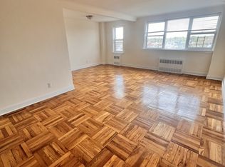 16215 Highland Ave APT 2R, Jamaica, NY