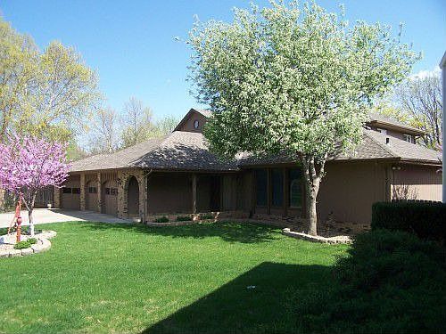 2nd image of 5827 S 152nd Avenue Cir