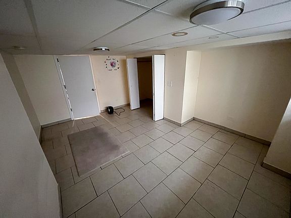 5th image of 3007 N Keating Ave