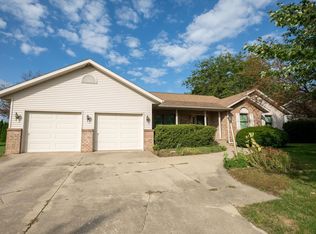 145 McCollough Dr, Lakeville, IN
