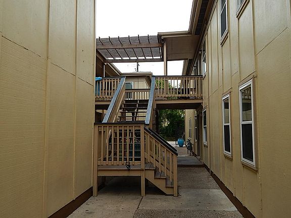 2nd image of 2502 Avenue L APT 4