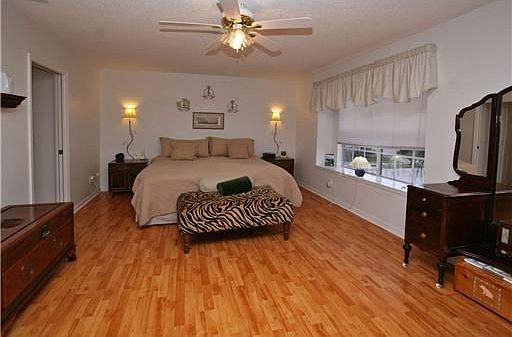 5th image of 14671 Saint Georges Hill Dr