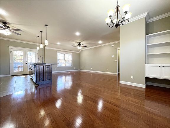 5th image of 188 Sagewood Ln