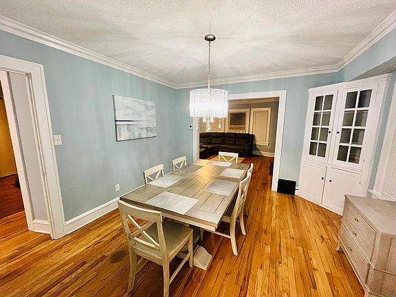 3rd image of 1644 Robinwood Ave