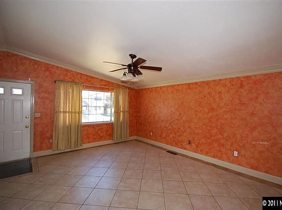 3rd image of 1026 Woodside Dr