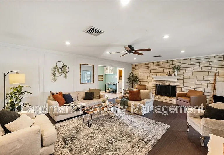 1415 Moss Rose Cir — Photo 17