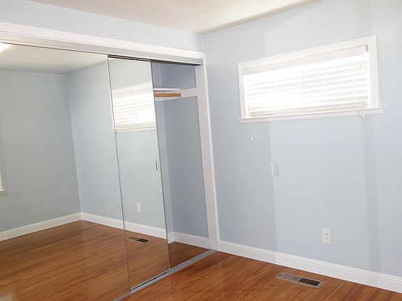 5th image of 32200 Russell Blvd