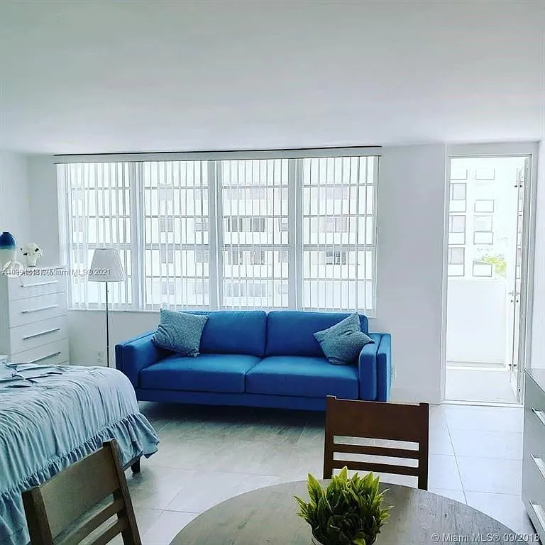 Studio, 1.5 bath, 530 sqft, $2,600 — Photo 3