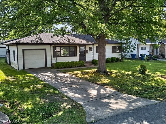 4th image of 4205 S 17th St