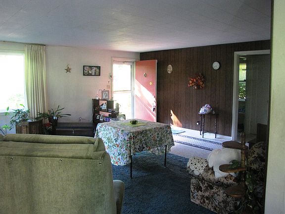 2nd image of 1421 Northlake Way NW