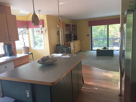 4th image of 4291 Tacoma Blvd