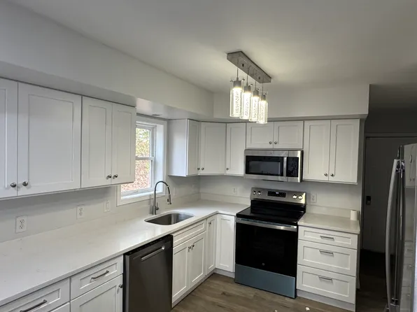 8 Dunning Ave #1, Framingham, MA 01702