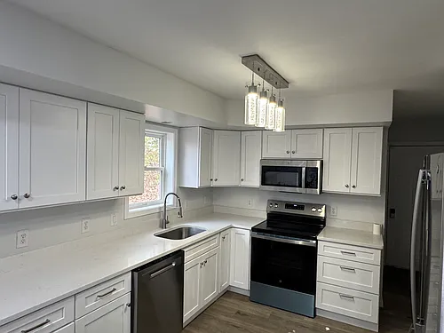8 Dunning Ave #1 Photo 1
