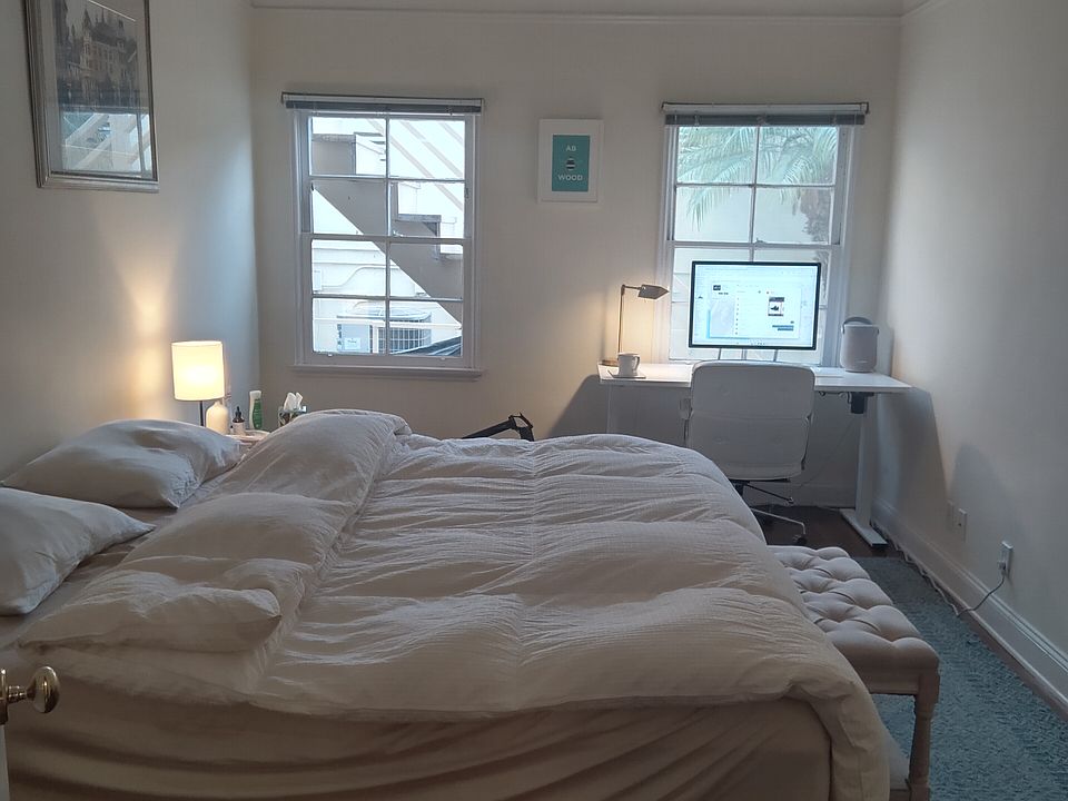 1st image of 9945 Robbins Dr #103