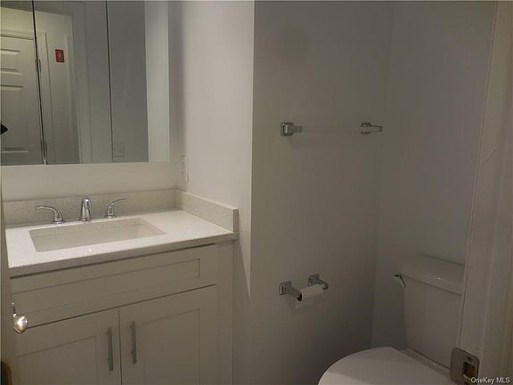 4th image of 30 Marshall Dr