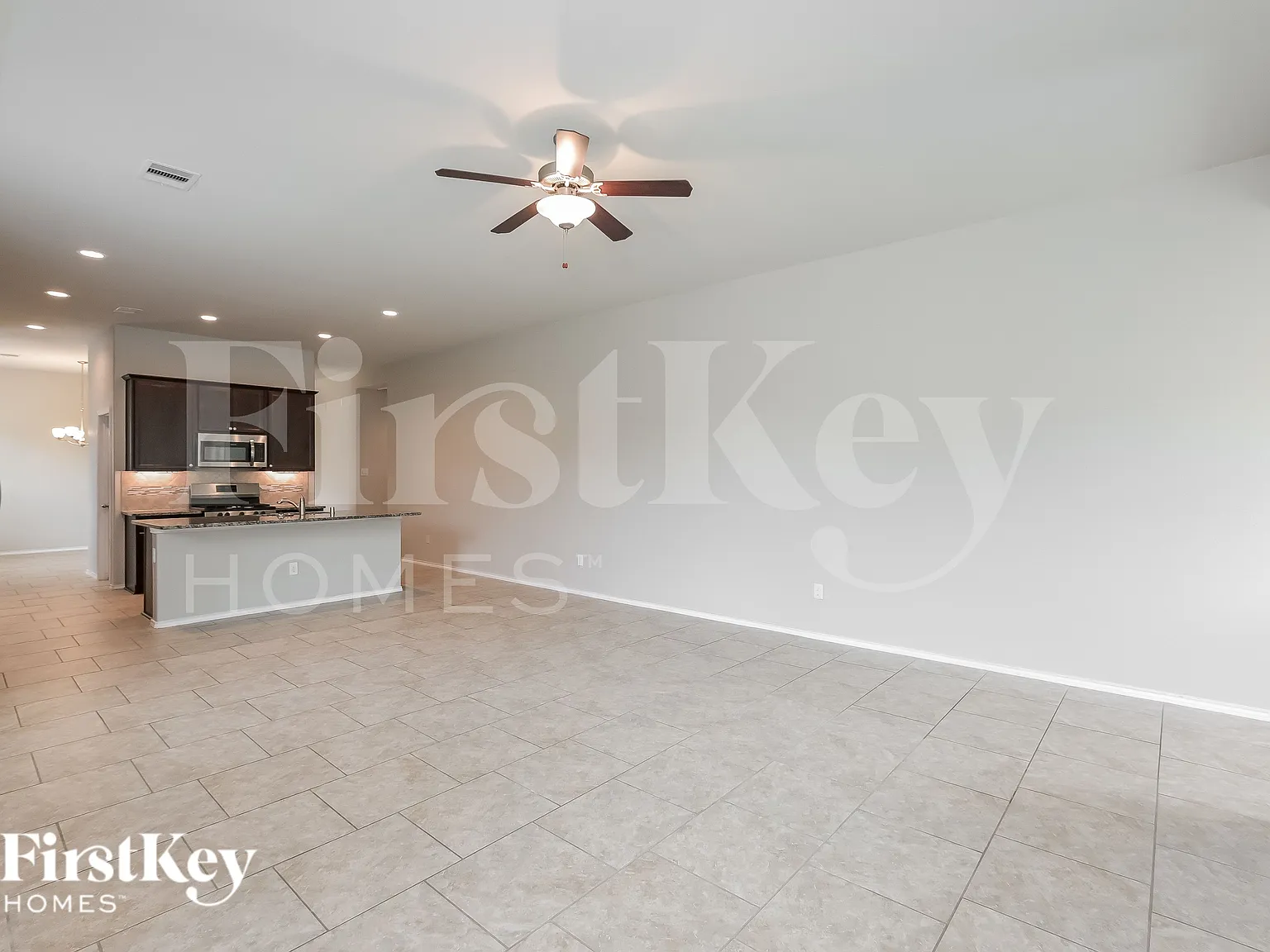 4 bed, 3.0 bath, 2438 sqft, $2,730 — Photo 4