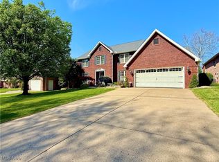 711 54th St, Vienna, WV 26105