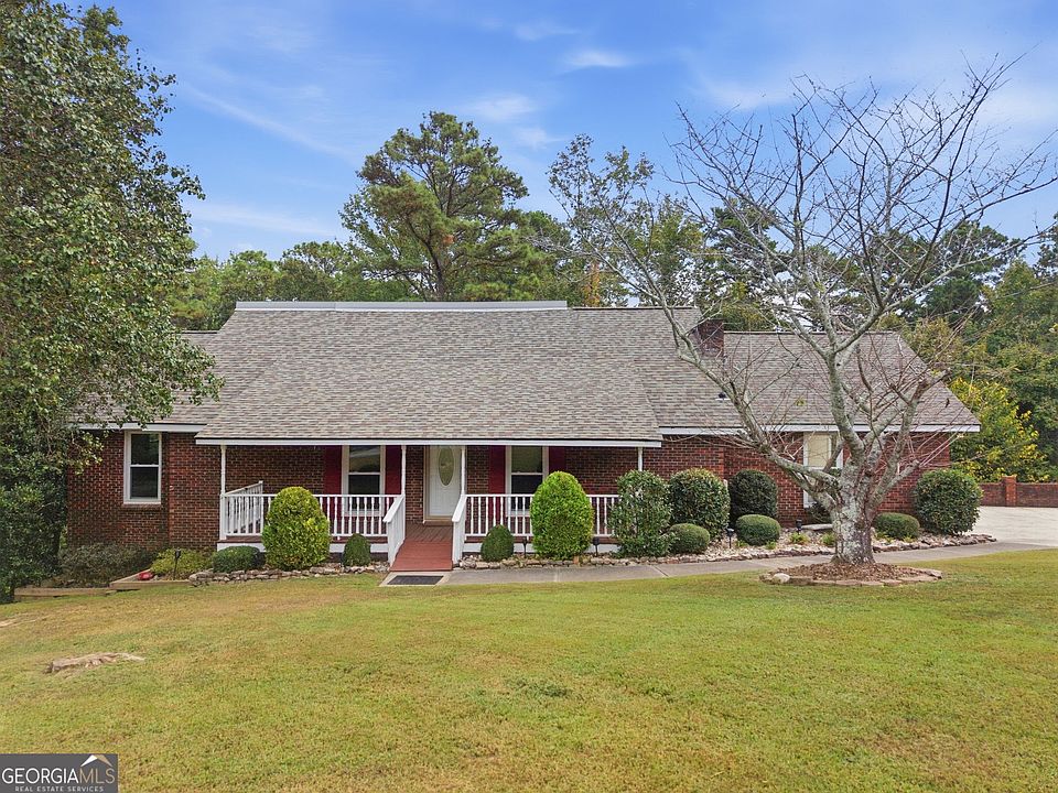 1st image of 18 College View Dr SW