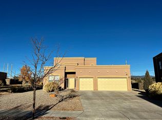 3870 Montana Verde Rd, Santa Fe, NM 87507