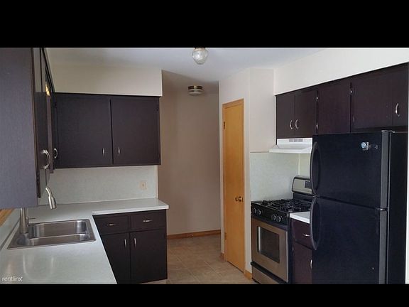 4th image of 3885 41st St SW